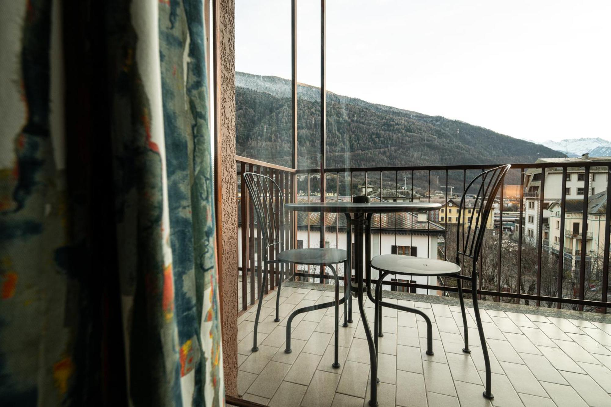 Bernina Express Eco Rooms&Breakfast Tirano Exterior foto