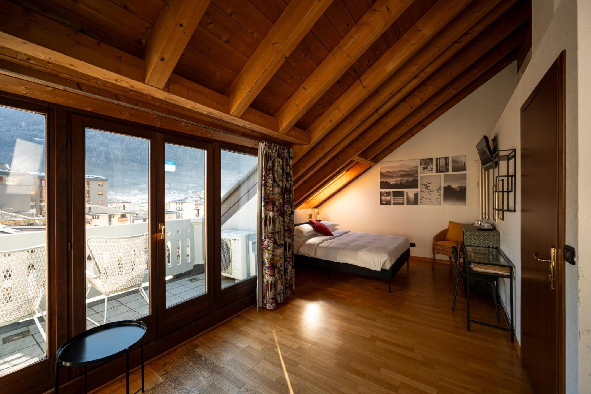 Bernina Express Eco Rooms&Breakfast Tirano Exterior foto